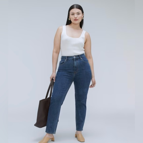 Curvy Original Cheeky Straight Jean in Washed Midnight - Picture 5 of 5